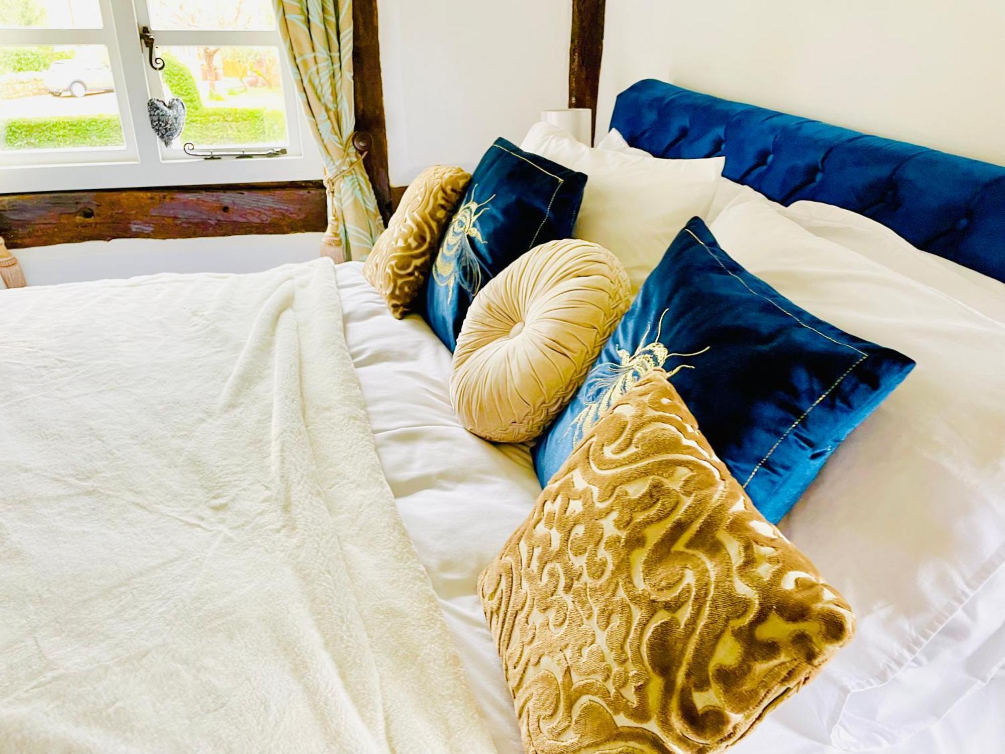 Pool Cottage Bed!-2 Bed Cottage With Dog Walking Trails And Local Pub On Your Doorstep! Popular Walking Trails Nearby-Malvern Hills And The Brockhampton Estate- Peaceful Village On The Border Of Hereford And วุร์สเตอร์ ภายนอก รูปภาพ