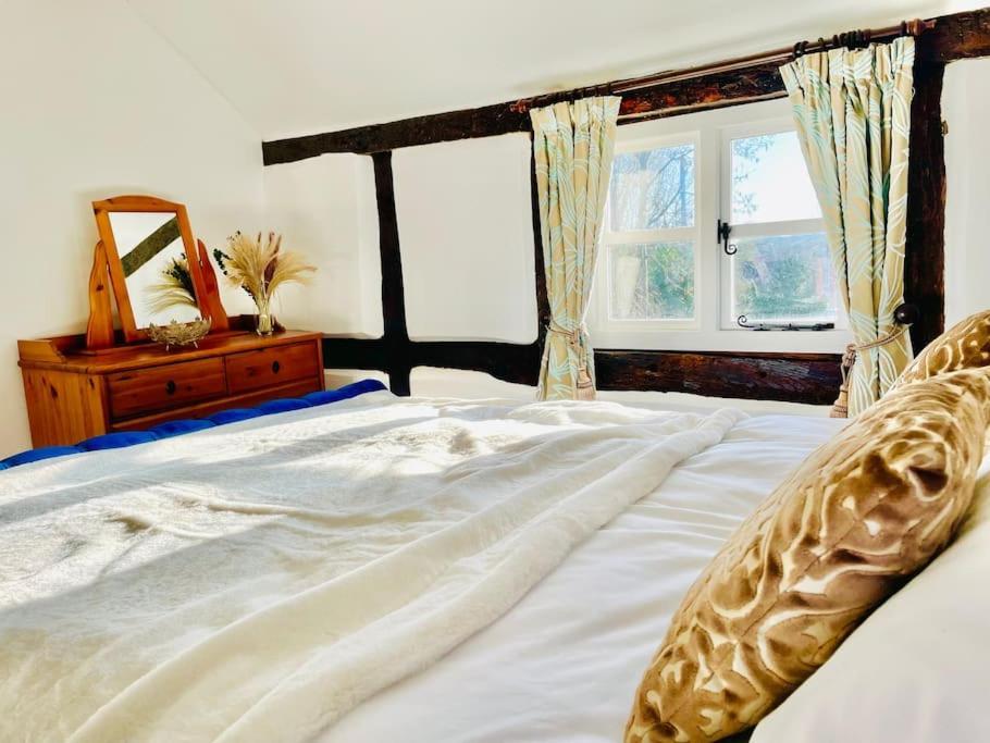 Pool Cottage Bed!-2 Bed Cottage With Dog Walking Trails And Local Pub On Your Doorstep! Popular Walking Trails Nearby-Malvern Hills And The Brockhampton Estate- Peaceful Village On The Border Of Hereford And วุร์สเตอร์ ภายนอก รูปภาพ