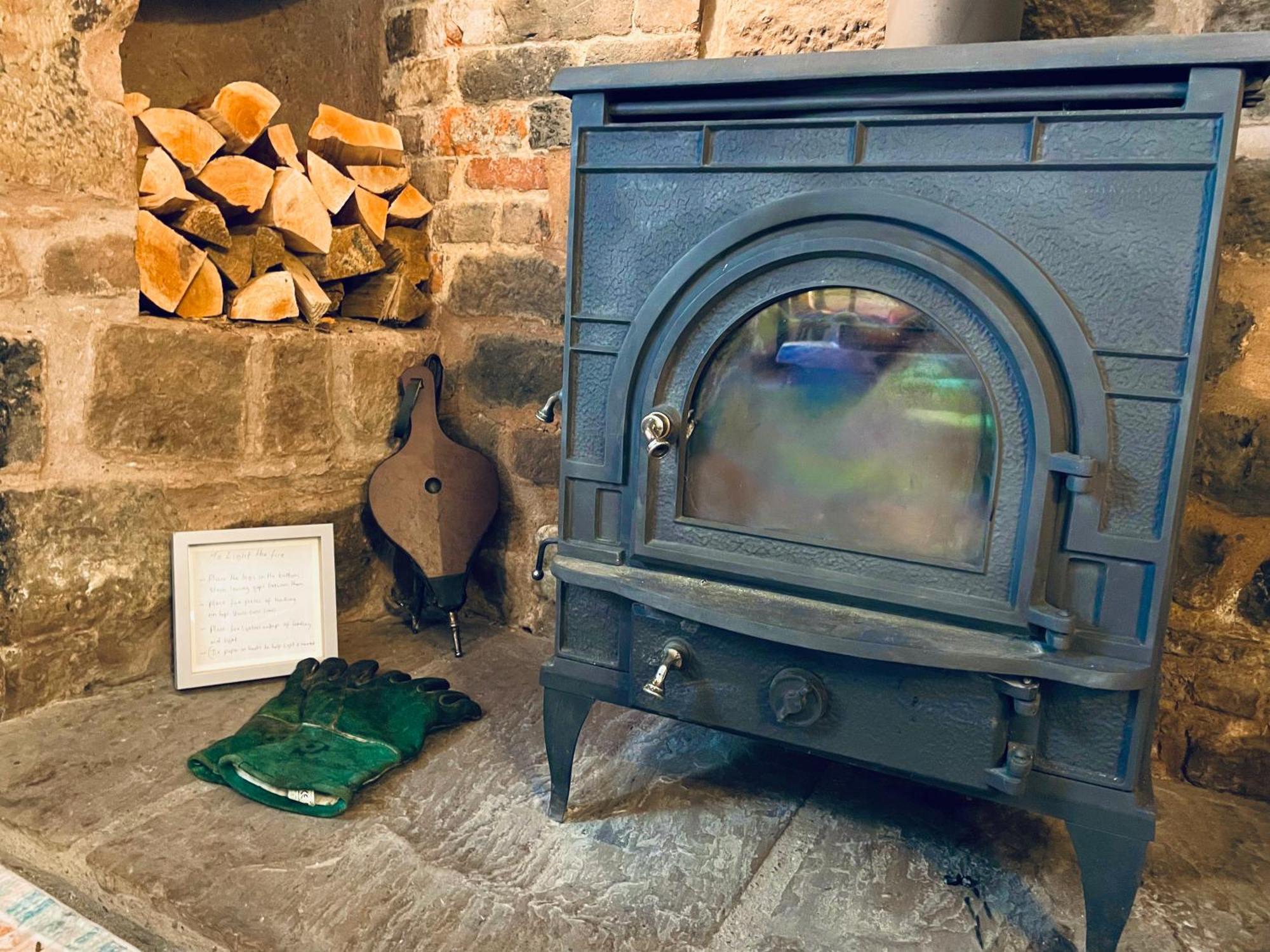 Pool Cottage Bed!-2 Bed Cottage With Dog Walking Trails And Local Pub On Your Doorstep! Popular Walking Trails Nearby-Malvern Hills And The Brockhampton Estate- Peaceful Village On The Border Of Hereford And วุร์สเตอร์ ภายนอก รูปภาพ