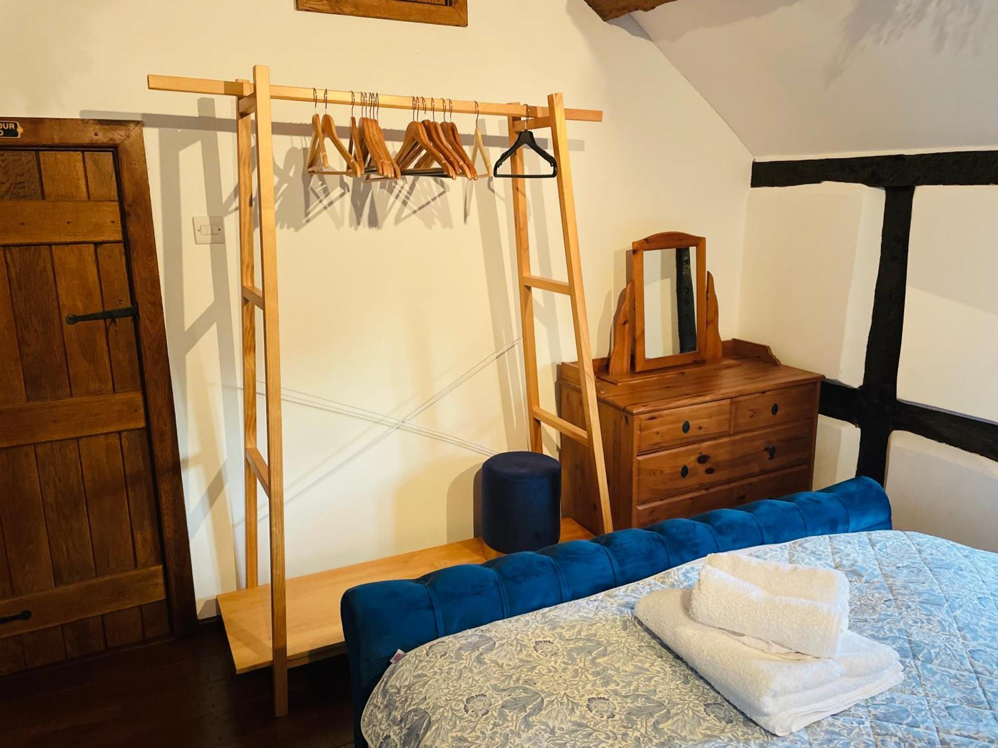 Pool Cottage Bed!-2 Bed Cottage With Dog Walking Trails And Local Pub On Your Doorstep! Popular Walking Trails Nearby-Malvern Hills And The Brockhampton Estate- Peaceful Village On The Border Of Hereford And วุร์สเตอร์ ภายนอก รูปภาพ