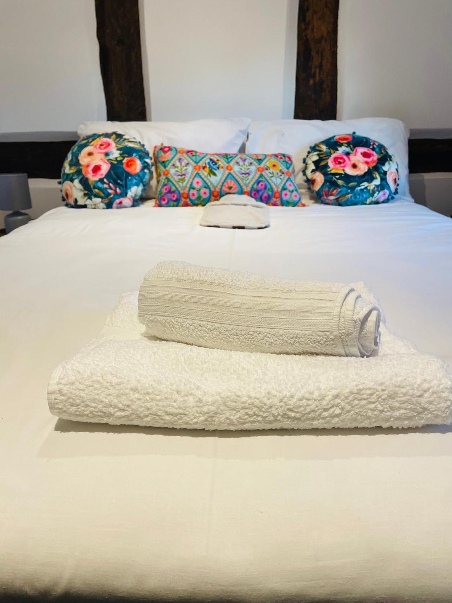 Pool Cottage Bed!-2 Bed Cottage With Dog Walking Trails And Local Pub On Your Doorstep! Popular Walking Trails Nearby-Malvern Hills And The Brockhampton Estate- Peaceful Village On The Border Of Hereford And วุร์สเตอร์ ภายนอก รูปภาพ