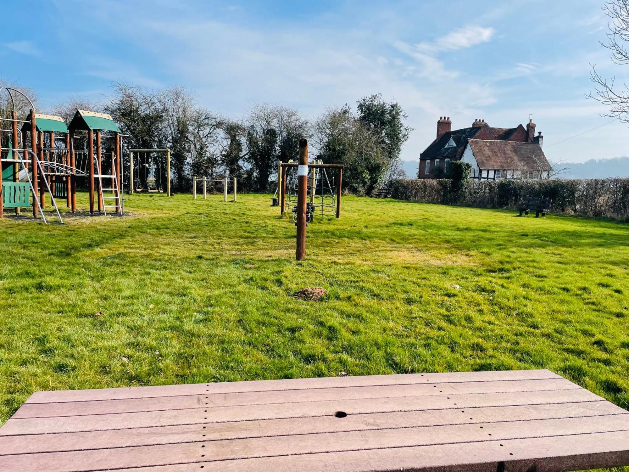 Pool Cottage Bed!-2 Bed Cottage With Dog Walking Trails And Local Pub On Your Doorstep! Popular Walking Trails Nearby-Malvern Hills And The Brockhampton Estate- Peaceful Village On The Border Of Hereford And วุร์สเตอร์ ภายนอก รูปภาพ